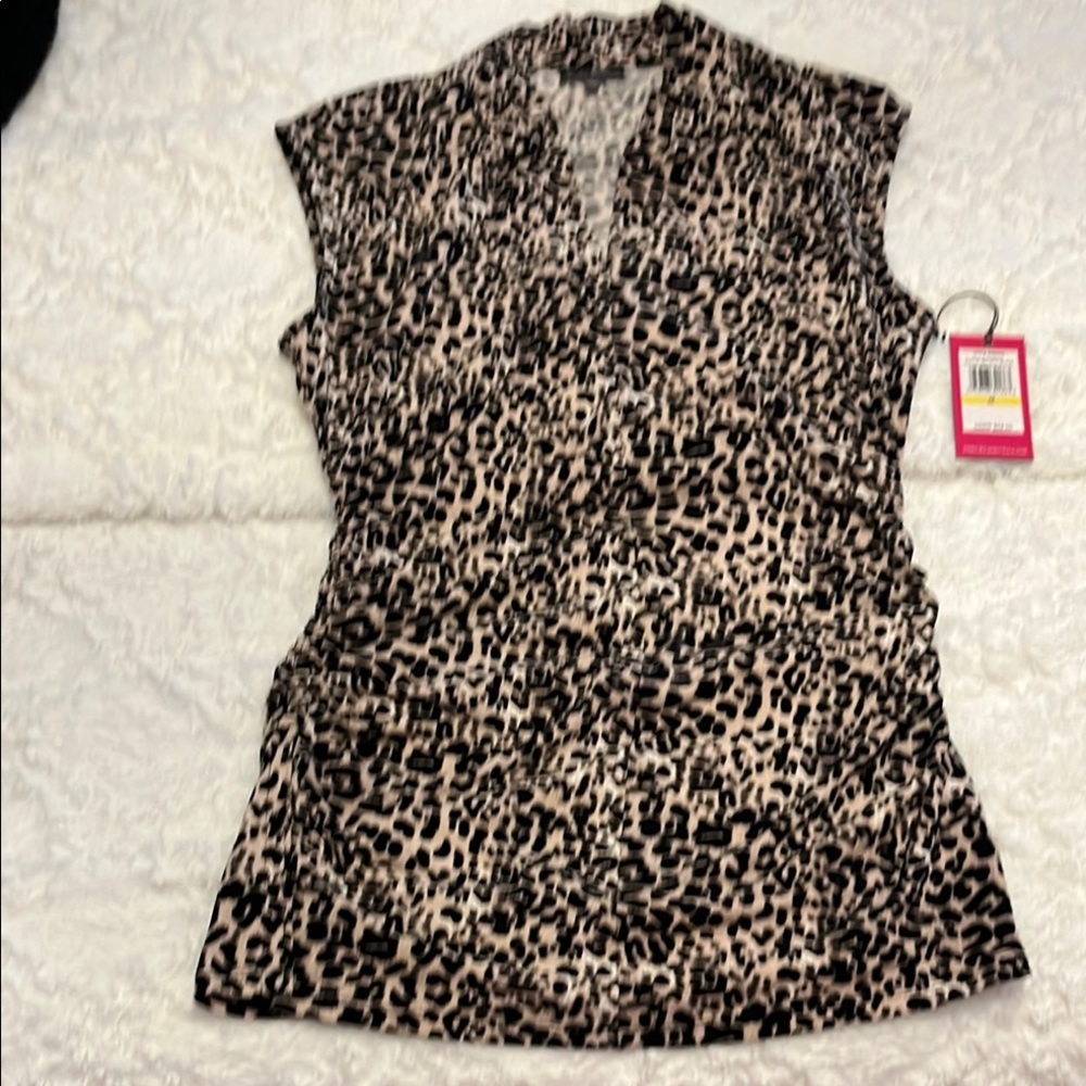 Vince Camuto Black and White Cap Sleeve Fitted Blouse